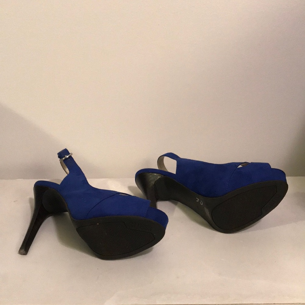 Heels - Picture 2 of 2